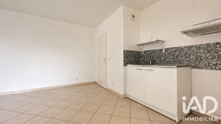  Appartement à louer 3 pièces 51 m²