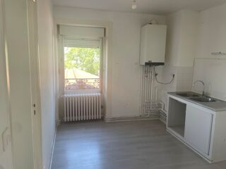  Appartement à louer 3 pièces 58 m²