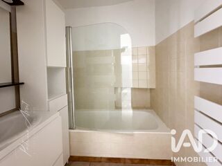  Appartement à louer 3 pièces 77 m²