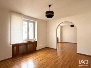  Appartement à louer 2 pièces 83 m²
