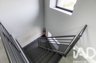  Immeuble à vendre 168 m²