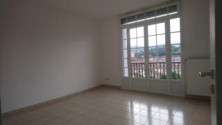  Appartement à louer 3 pièces 60 m²