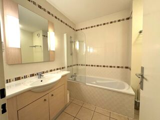  Appartement à louer 1 pièce 32 m²