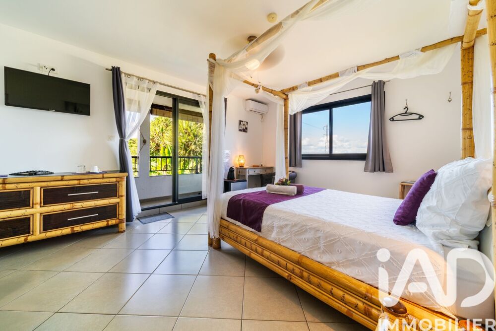 vente Maison - 11 pièce(s) - 309 m² Saint-Pierre (97410)