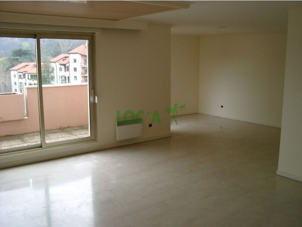 location Appartement - 3 pice(s) - 126 m Lyon 4