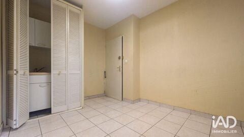 iad France - Laura Juban () vous propose : Bureau &agrave; l... 200 77130 Varennes-sur-seine