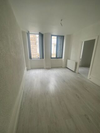  Appartement à louer 3 pièces 62 m²