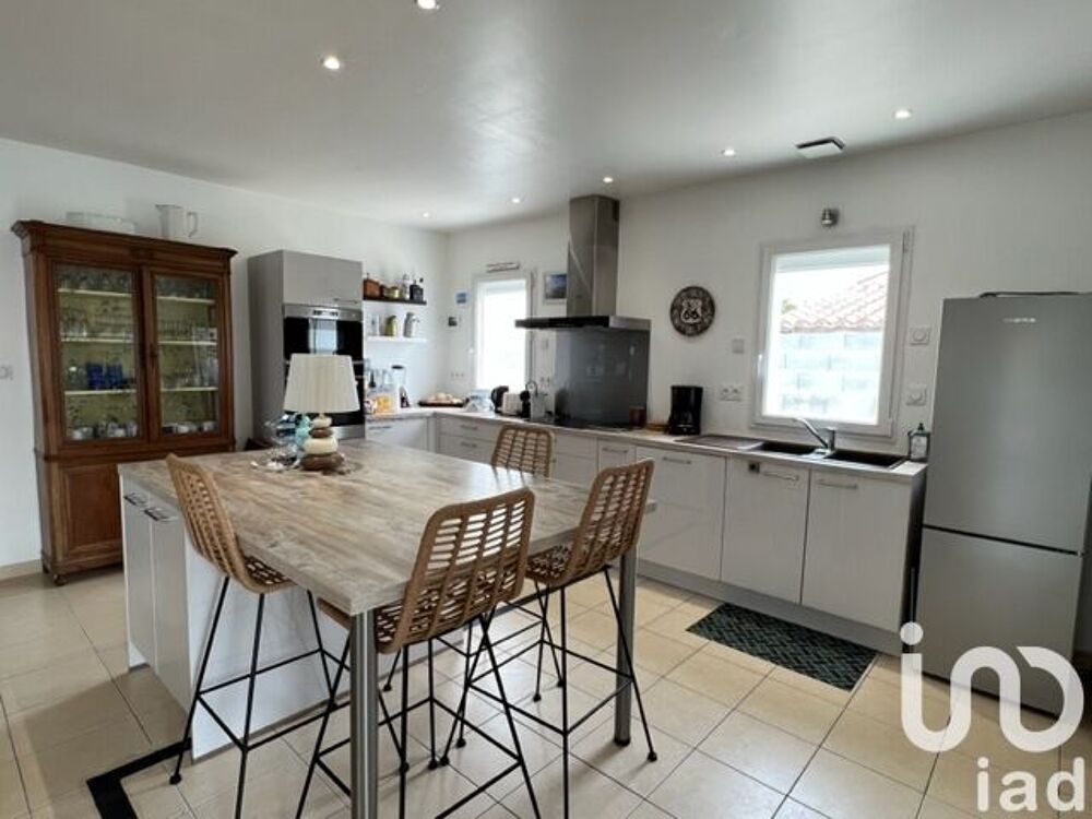 Vente Maison Vente Maison traditionnelle 11 pièces L'Île-d'olonne