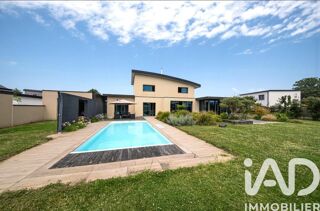  Maison � vendre 8 pi�ces 220 m�