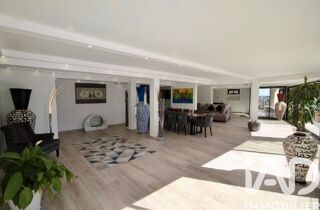  Maison à vendre 10 pièces 345 m²