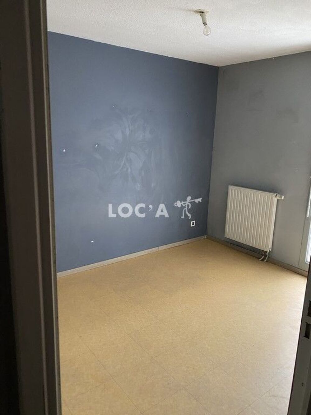 550€CC / Mois A SAISIR!! GRAND TROU chambre meublée ttes....