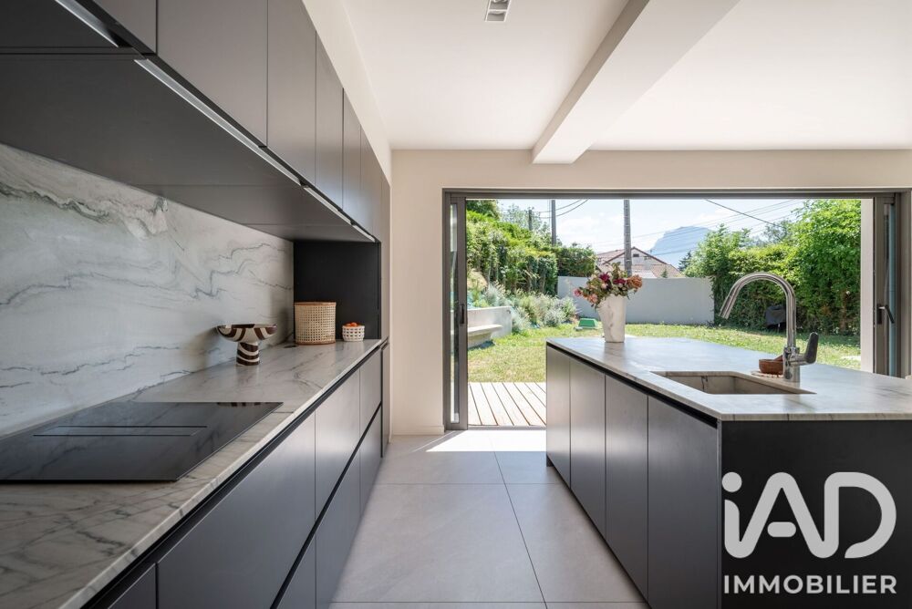 à vendre  Maison Saint-Martin-le-Vinoux (38950)