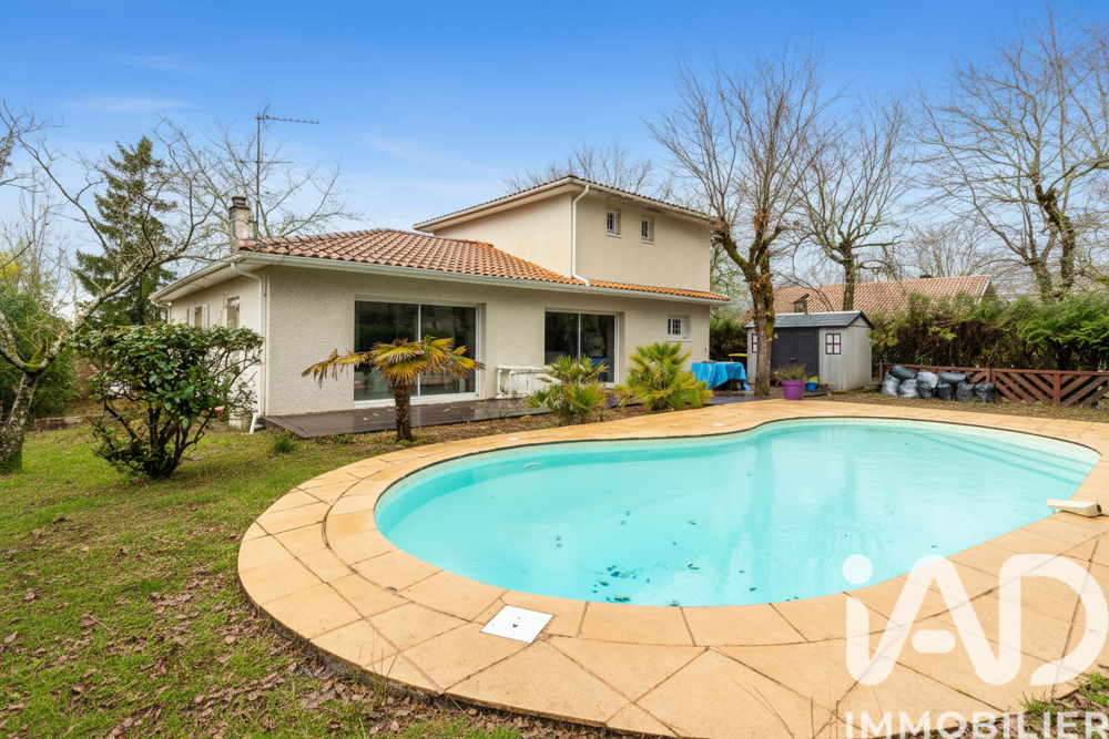 Maison 7 pièces 132 m² · à Cestas · 132 m² · 490 000 €
