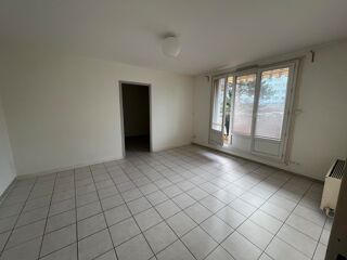  Appartement à louer 3 pièces 60 m²
