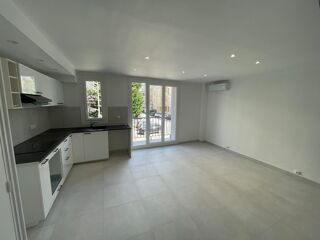  Appartement à louer 3 pièces 52 m²