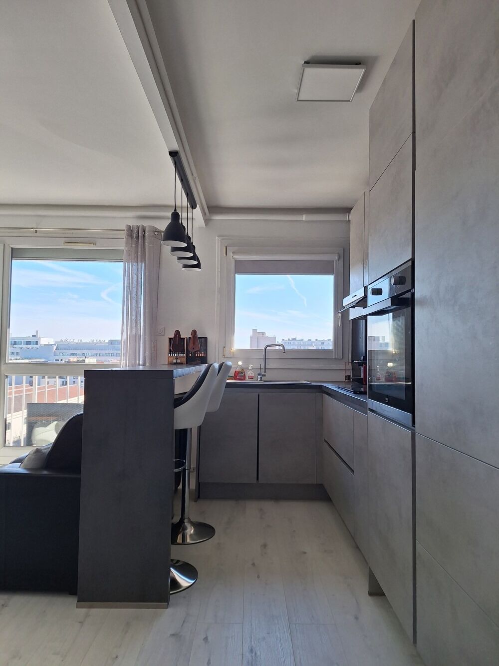 Vente Appartement 2P lumineux avec balcon, parking et vue dégagée dernier au étage Malakoff