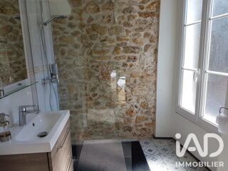  Immeuble à vendre 241 m²