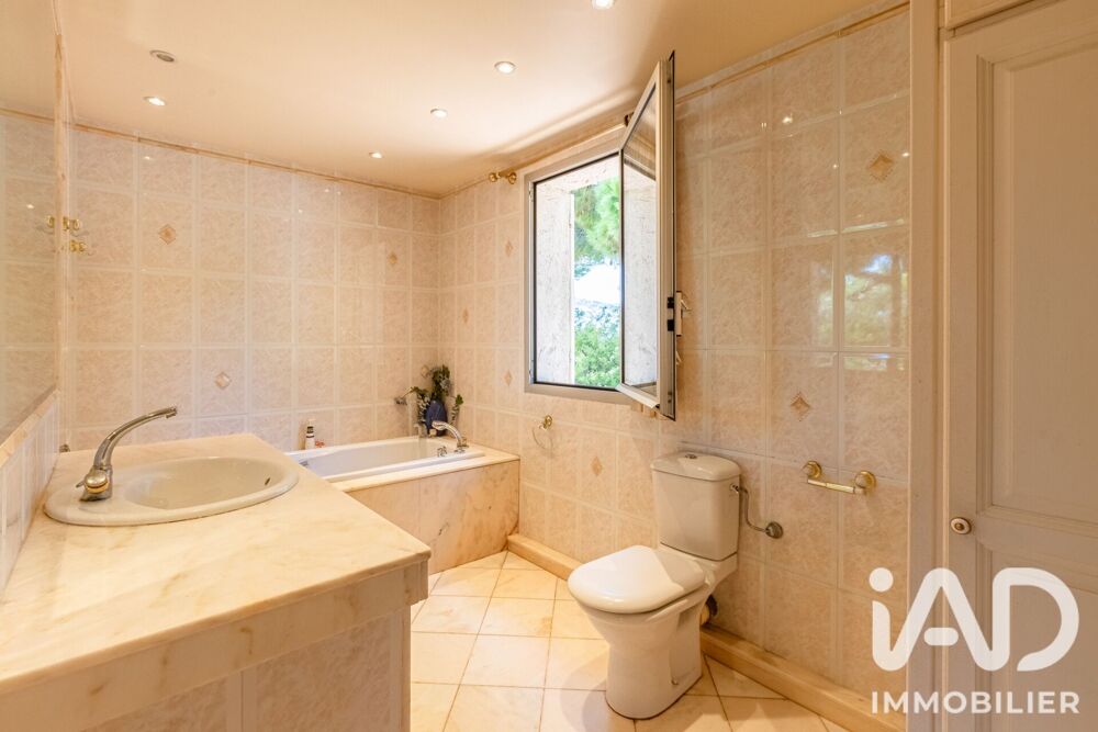 à vendre  Maison Antibes (06600)