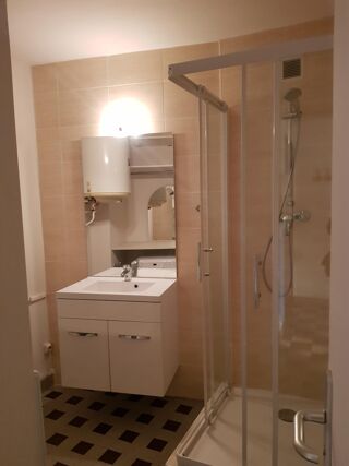  Appartement à louer 1 pièce 33 m²