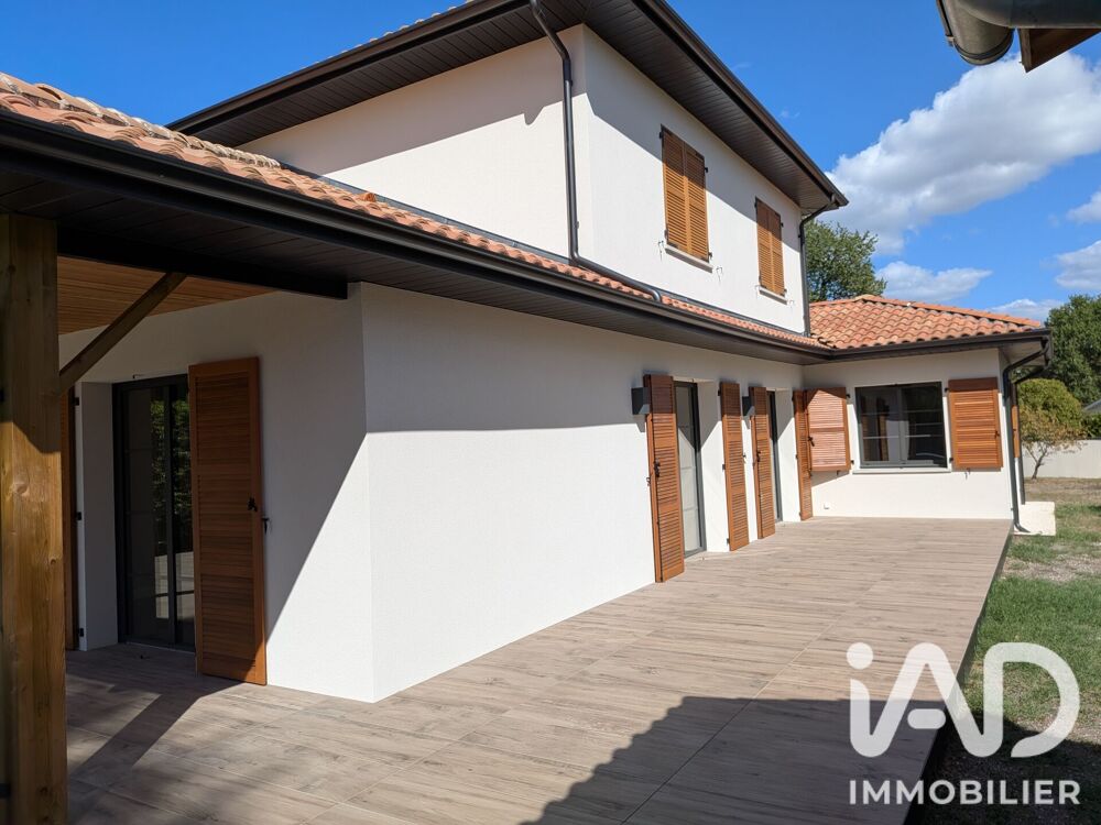 Vente Maison Vente Maison/villa 7 pièces Carignan-de-bordeaux