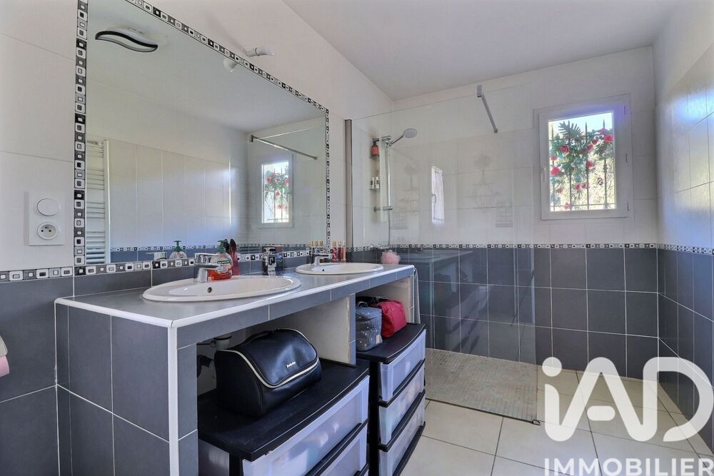 à vendre  Maison La Cadière-d'Azur (83740)