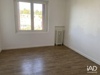  Appartement à louer 3 pièces 74 m²