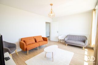  Appartement à louer 4 pièces 83 m²