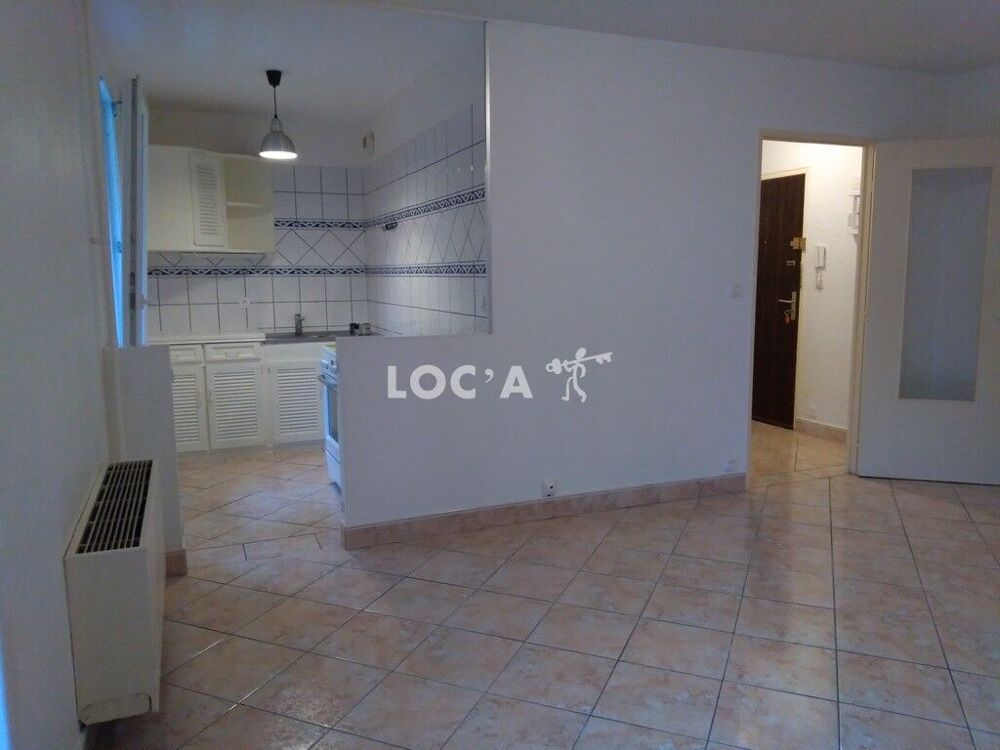 575€ CC / Mois A VISITER!! Spacieux F1 de 31 m² dans un....