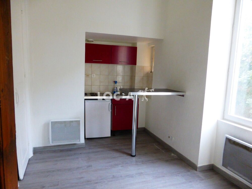 590€ CC / Mois A VISITER!! LIMITE LYON 9 studio composé ....
