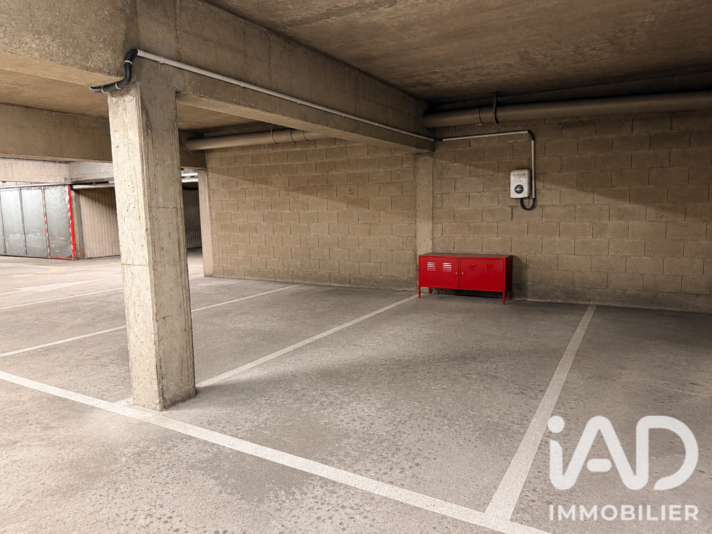 Vente Parking/Garage Vente Parking 12 m&sup2; Paris 11