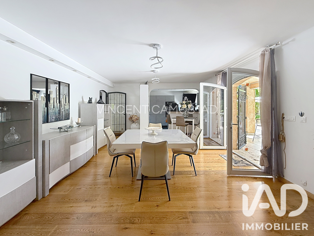 Vente Maison Vente Maison traditionnelle 6 pièces Sanary-sur-mer