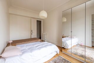  Appartement à louer 4 pièces 141 m²