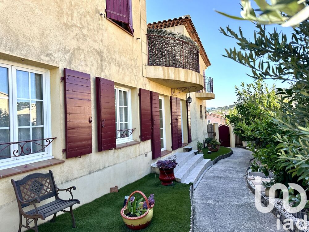 à vendre  Maison Carqueiranne (83320)