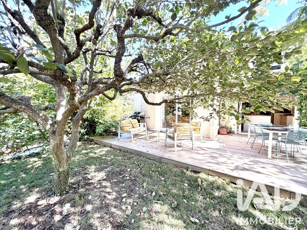Vente Maison Vente Maison traditionnelle 8 pièces Saint-laurent-des-arbres