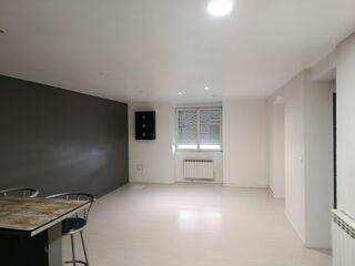  Appartement à louer 2 pièces 65 m²