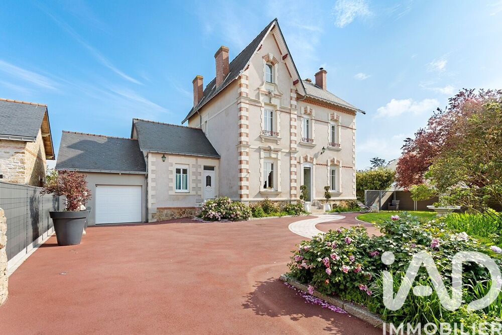 Maison 8 pièces 200 m² · à Ligné · 200 m² · 380 000 €
