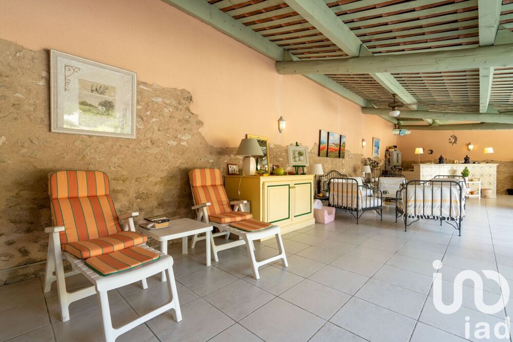 à vendre  Maison Saint-Saturnin-lès-Avignon (84450)