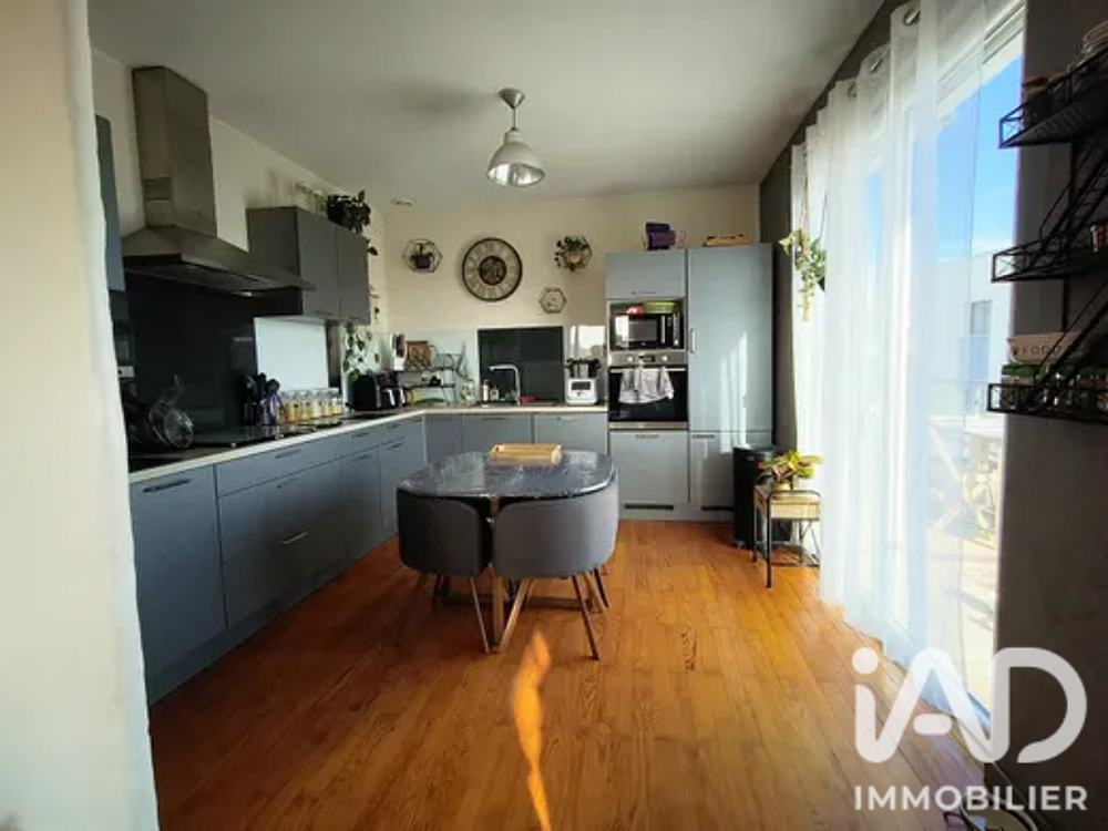 Location Appartement Location Appartement 3 pièces Saint-laurent-de-chamousset
