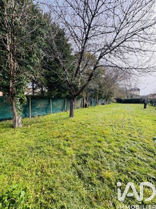  Terrain à vendre 890 m²
