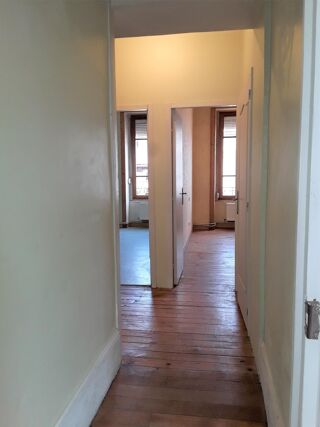  Appartement à louer 3 pièces 70 m²