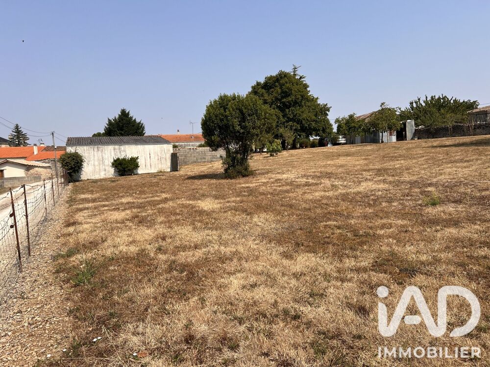 Vente Terrain Vente Terrain à bâtir 1 000 m&sup2; Chef-boutonne