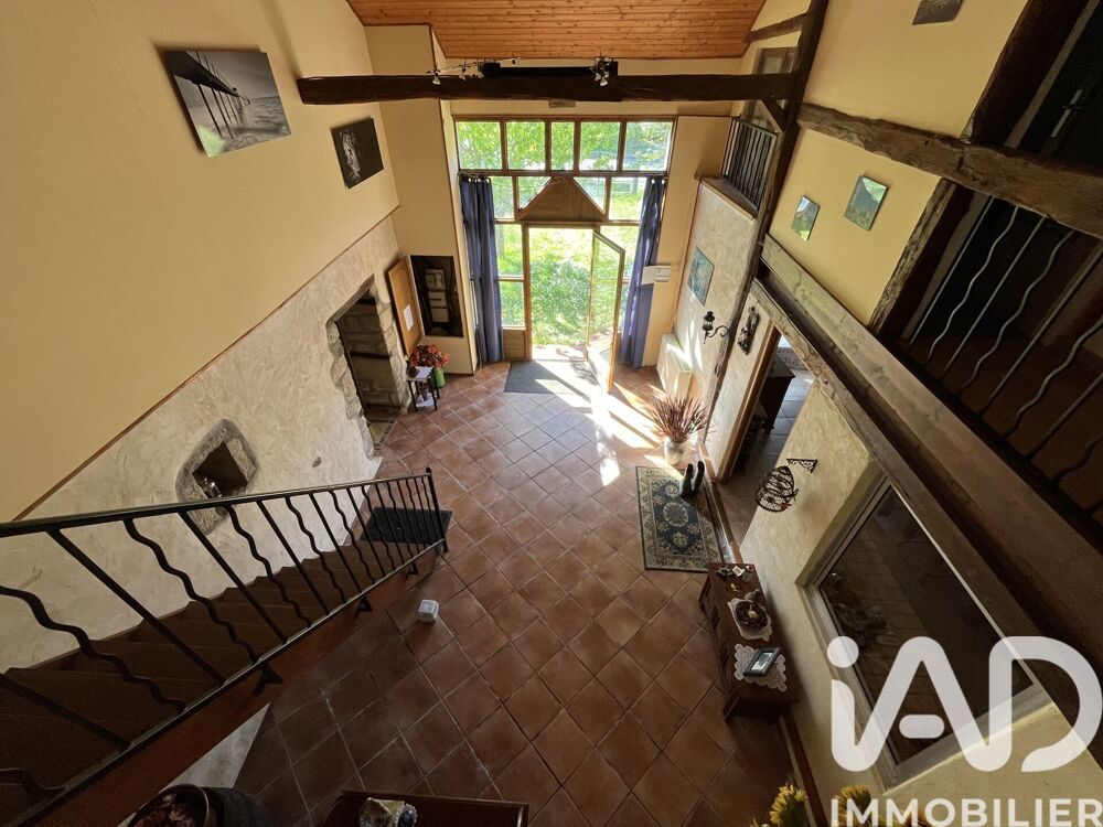Maison 8 pièces 256 m² · à Celsoy · 256 m² · 110 000 €