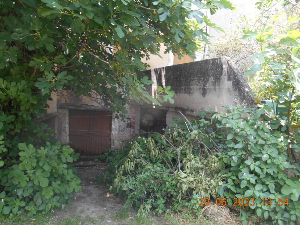 A 15 mn de Gaillac, Petite maison de village à restaurer....