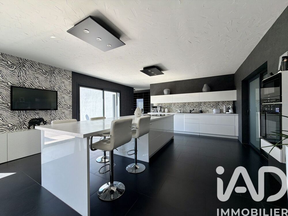 Vente Maison Vente Maison d'architecte 8 pièces Saint-jean-kourtzerode