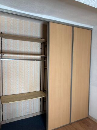  Appartement à louer 4 pièces 92 m²