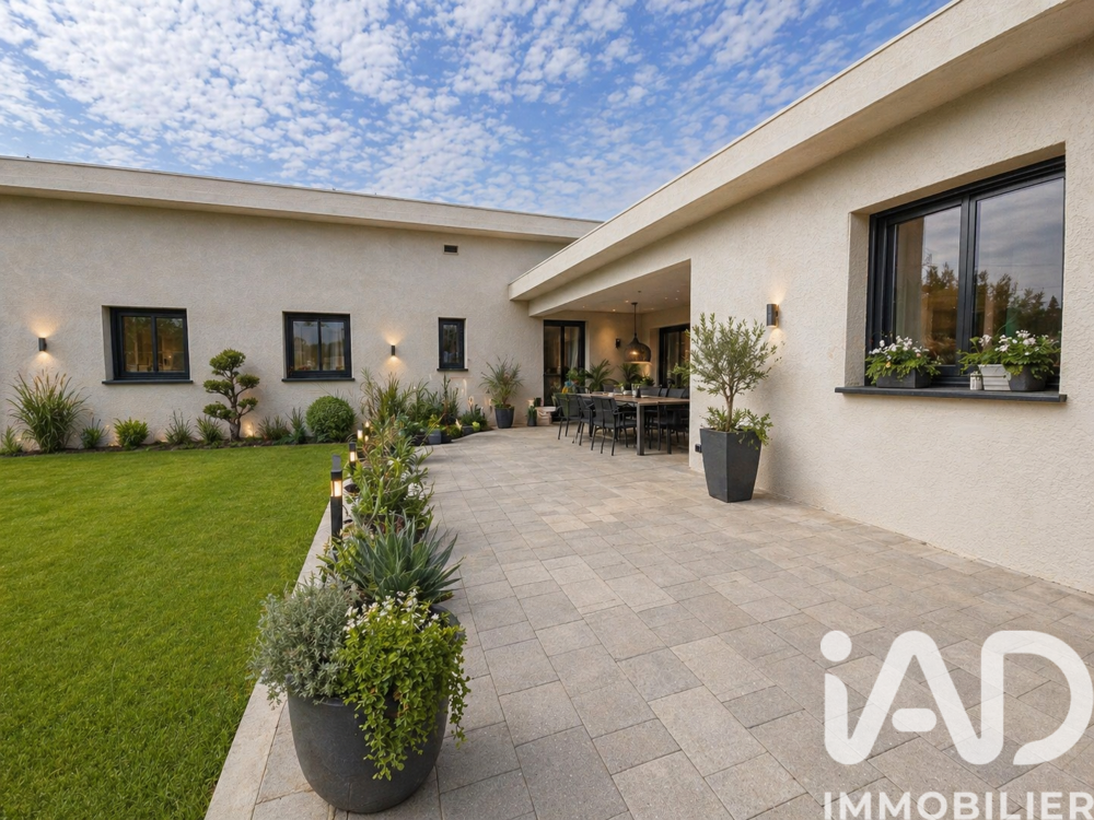 Vente Maison Vente Maison d'architecte 6 pièces Caumont-sur-durance