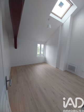  Appartement à louer 5 pièces 99 m²
