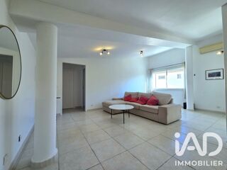  Appartement à louer 3 pièces 82 m²