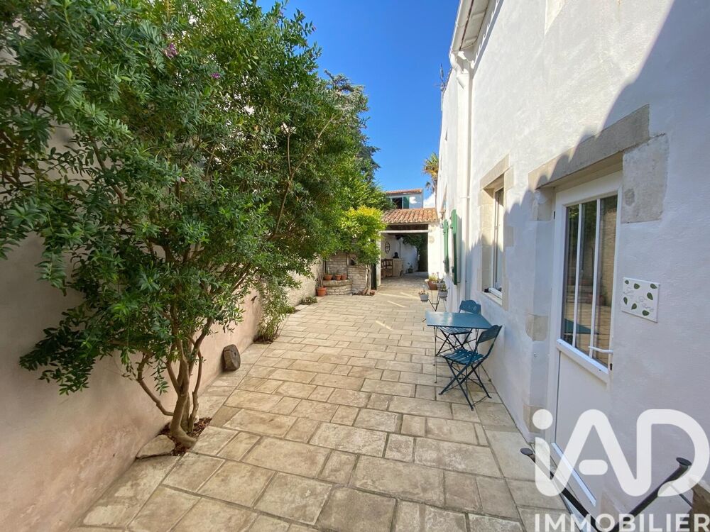 Vente Maison Vente Maison traditionnelle 13 pièces La couarde-sur-mer