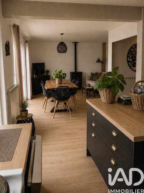   Vente Maison de village 5 pièces Maison - 5 pièce(s) - 159 m²